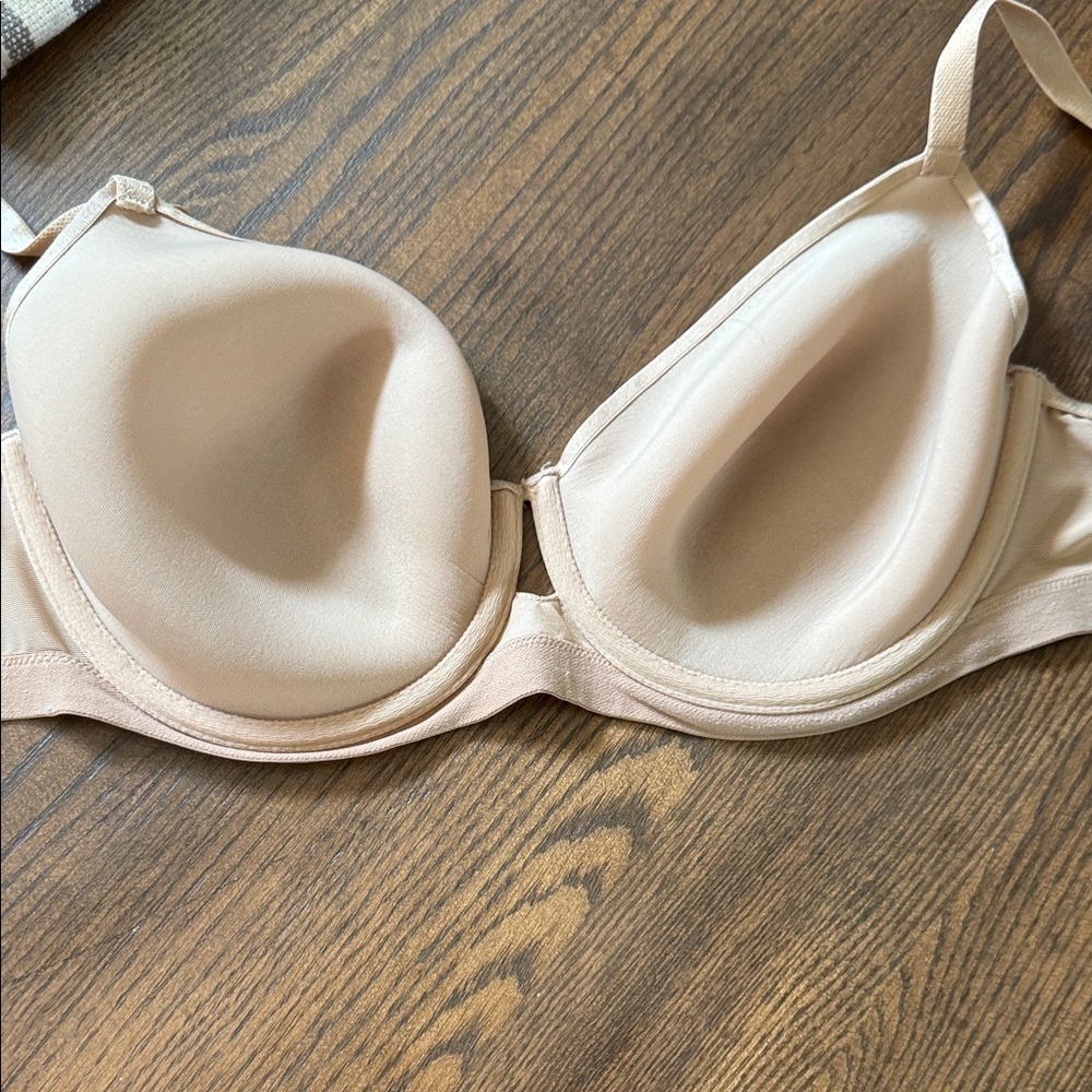 Soma Tan Underwire Bra. Size 36DD - Picture 5 of 5
